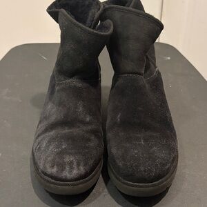 Chic Black Suede Ankle Boots